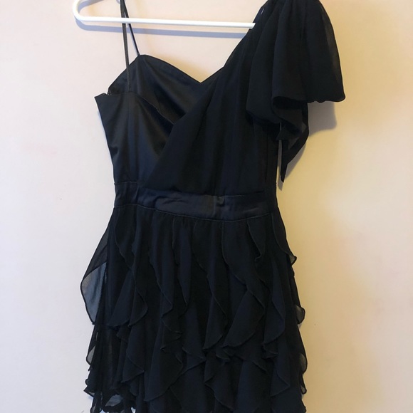 Lititle black dress - Picture 2 of 2